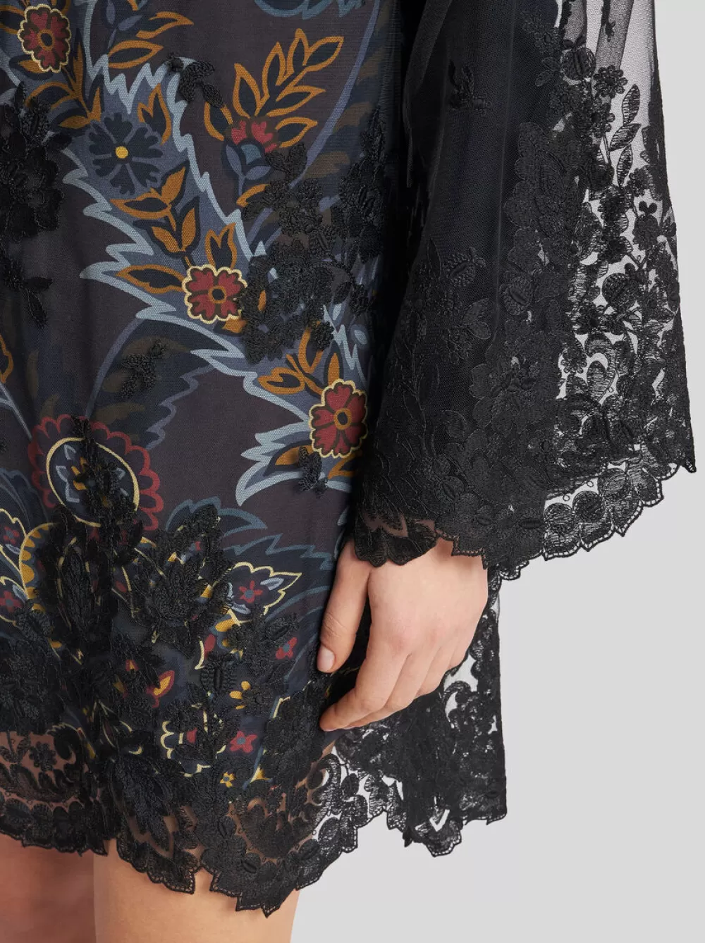 Donna ETRO Abiti>ABITO CORTO IN CREPE DE CHINE E PIZZO